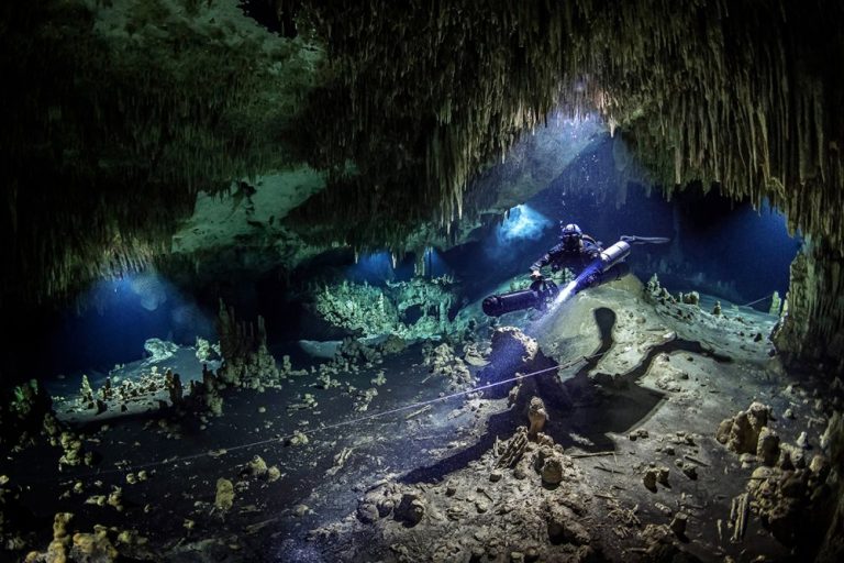 Scooter / DPV Diving